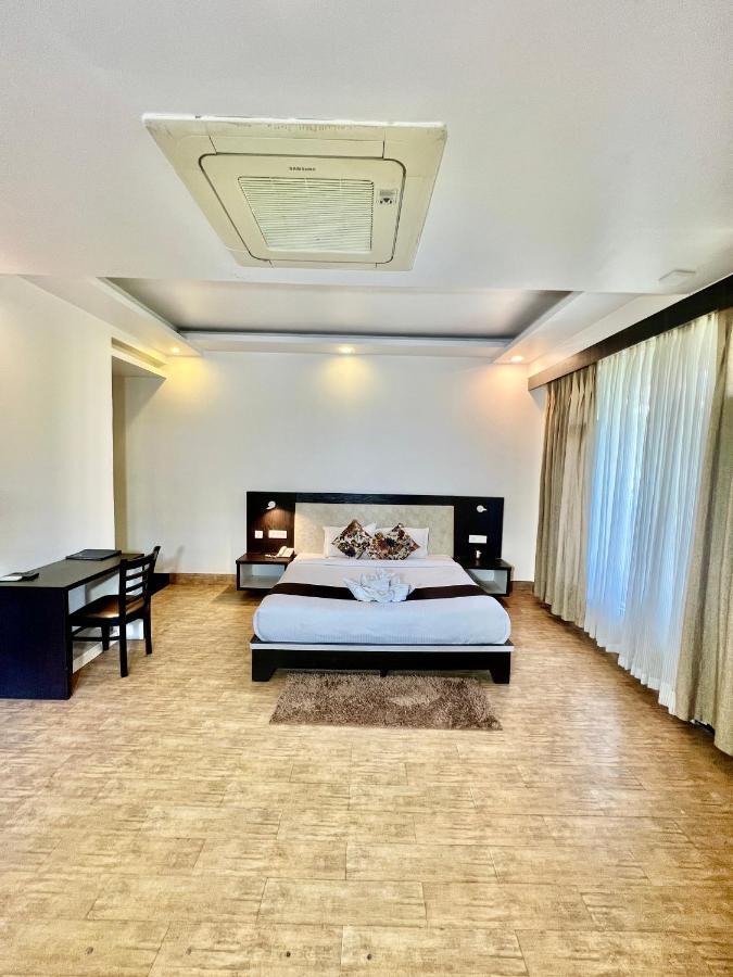 Sea Hawk - Luxury Hill Resort 4 Mins From Bhimtal Lake Ngoại thất bức ảnh