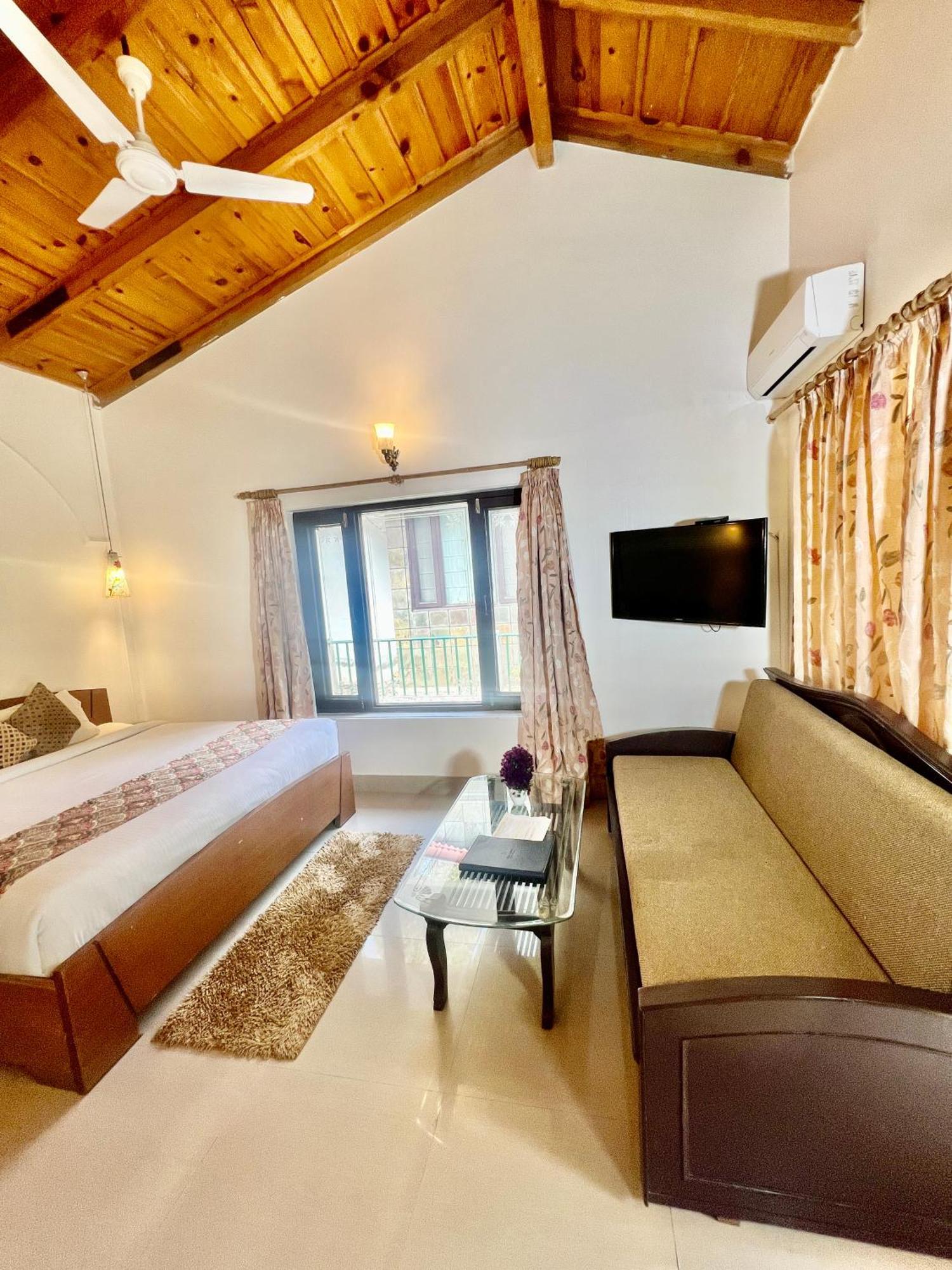 Sea Hawk - Luxury Hill Resort 4 Mins From Bhimtal Lake Ngoại thất bức ảnh