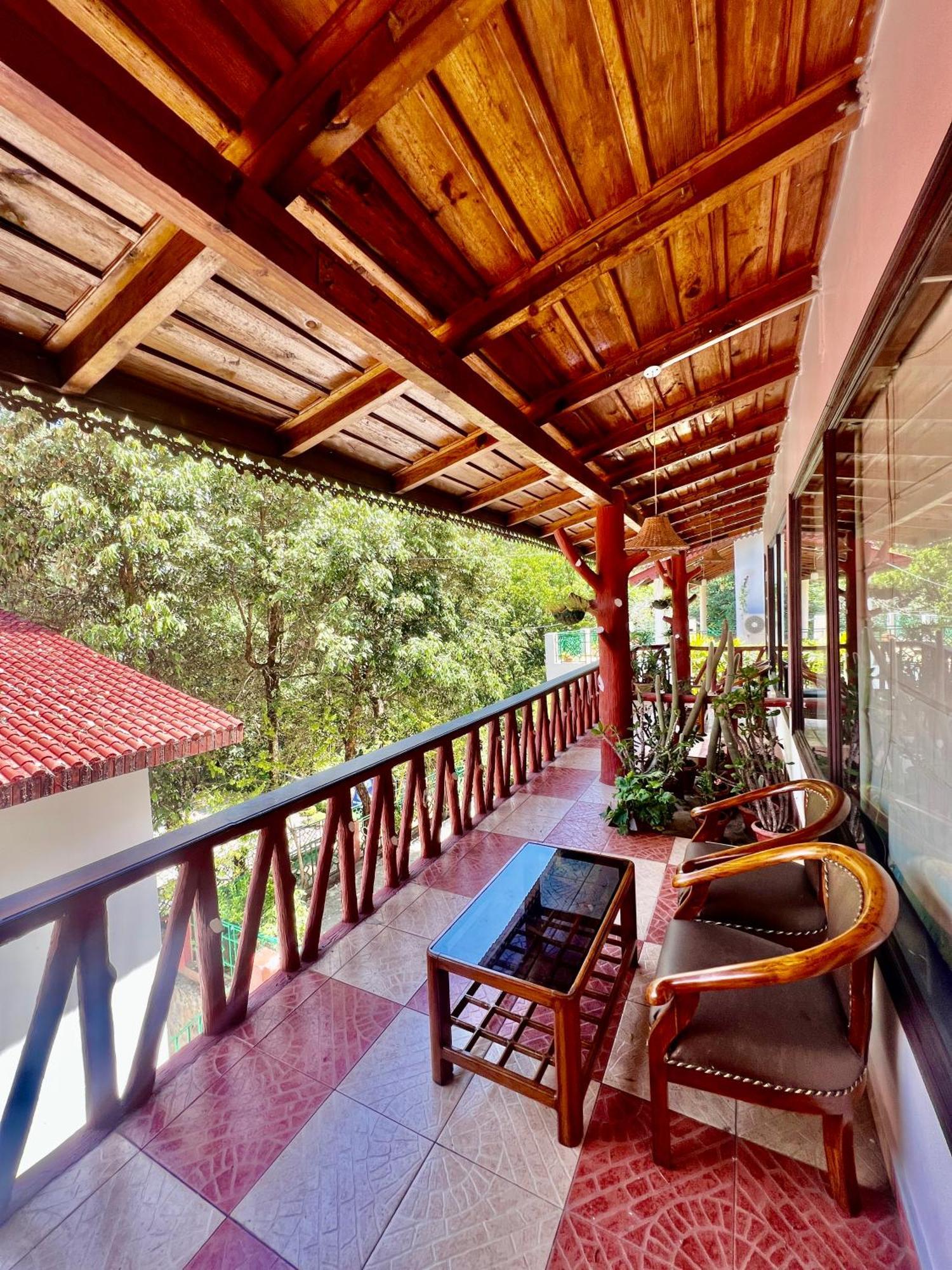 Sea Hawk - Luxury Hill Resort 4 Mins From Bhimtal Lake Ngoại thất bức ảnh